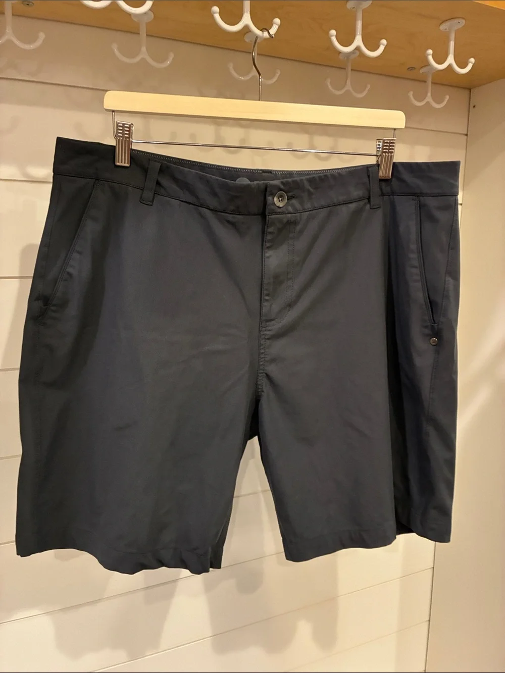 Men's Vuori Charcoal Performance Shorts